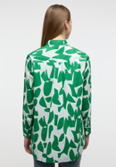 Bluse in grün bedruckt