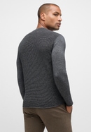 Knitted jumper in anthracite structured