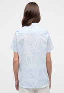 overhemdblouse in lyseblå gedrukt