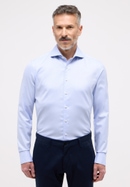 SLIM FIT Overhemd in lyseblå gestructureerd