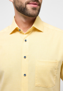 MODERN FIT Shirt in yellow structured