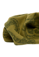 Schal in salbeigrün gemustert