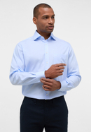 MODERN FIT Overhemd in lyseblå vlakte