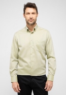 MODERN FIT Shirt in pistachio plain