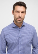 MODERN FIT Shirt in dark blue checkered