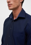 COMFORT FIT Shirt in dark blue plain