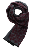 Scarf in bordeaux structured