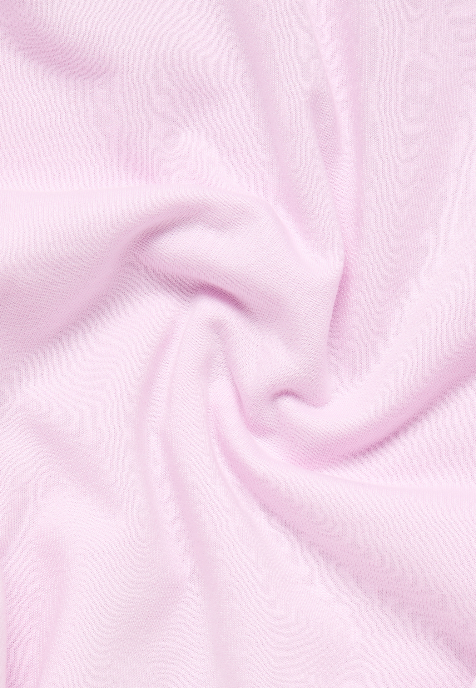Gebreide pullover in roze vlakte