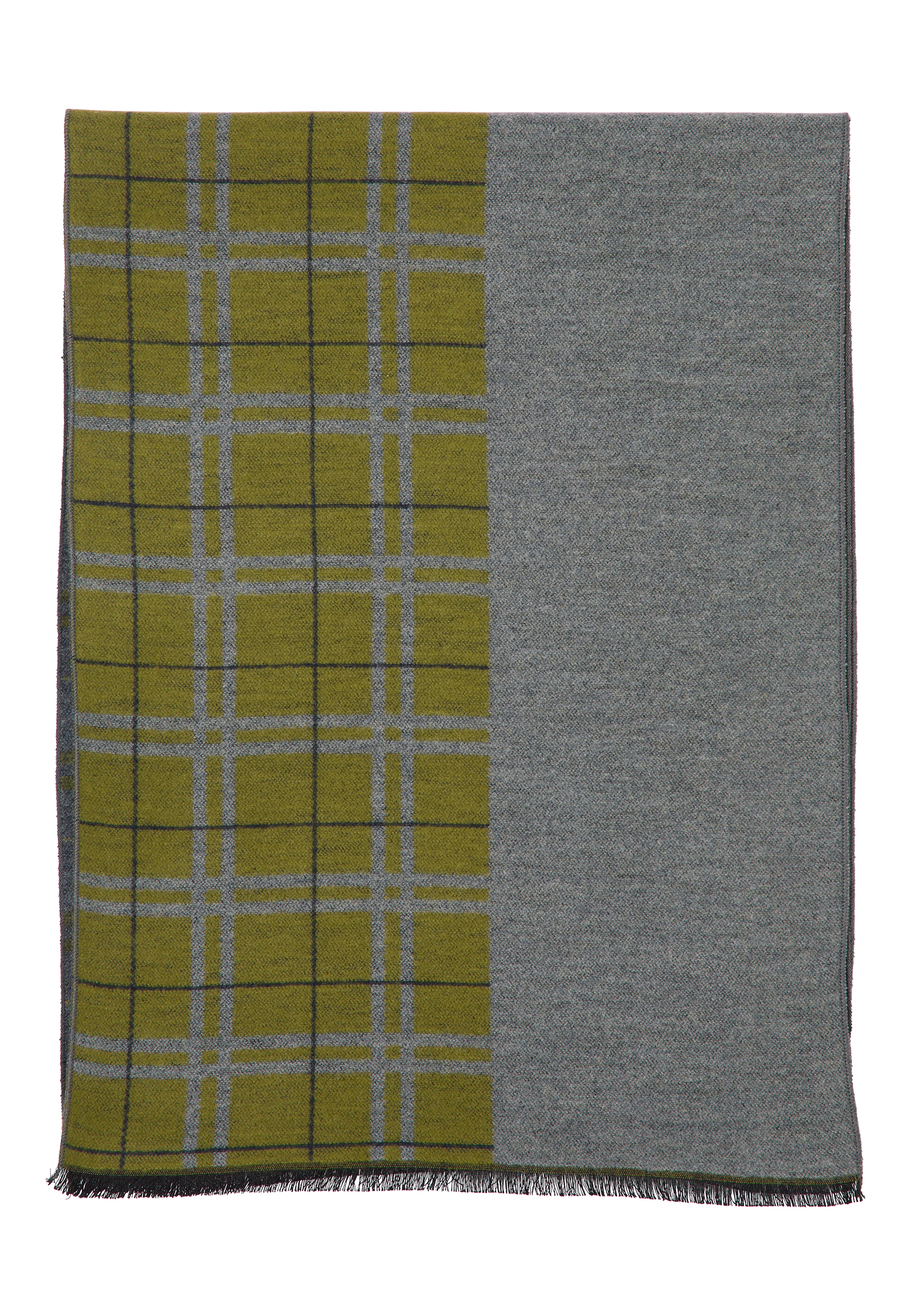 Scarf in sage green checkered