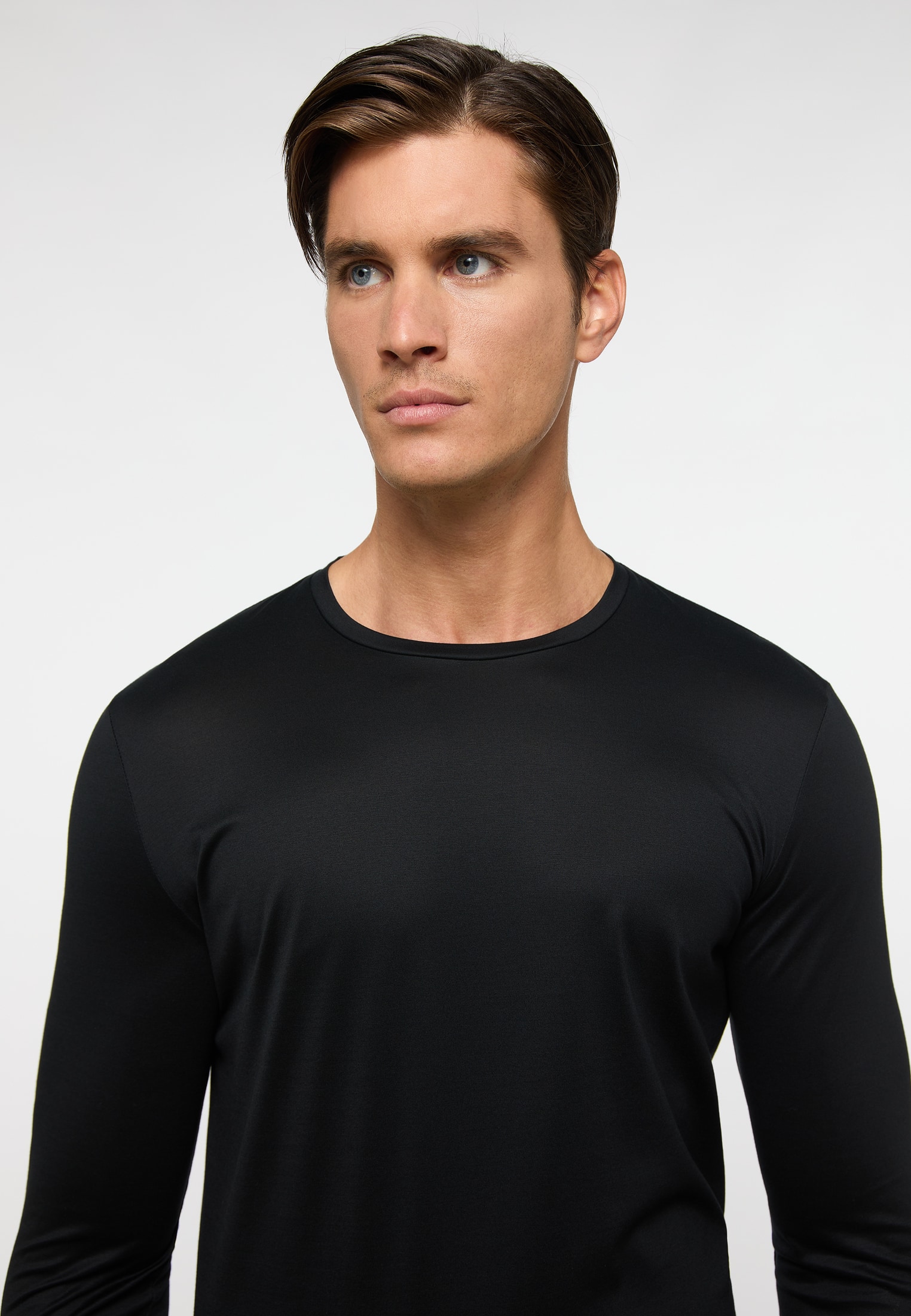 Shirt in schwarz unifarben