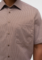COMFORT FIT Overhemd in karamel gestructureerd