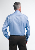COMFORT FIT Cover Shirt in mittelblau unifarben