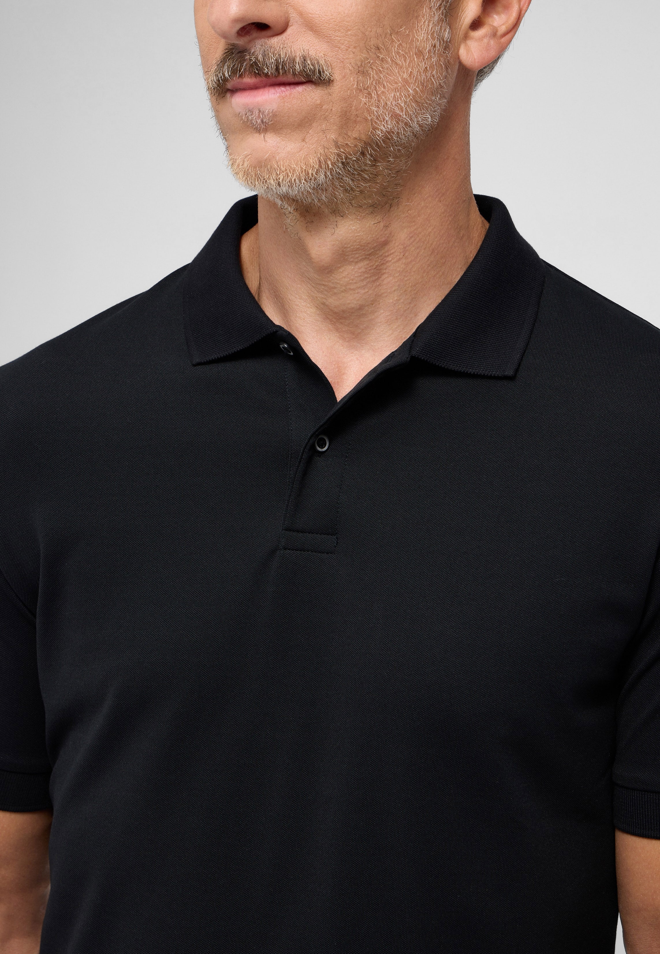 SLIM FIT Performance Shirt in schwarz unifarben